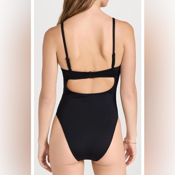 Good American Good Compression Show Up One Piece - Picture 2 of 9